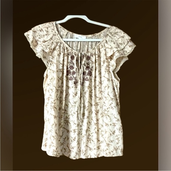 size large Mine floral blouse with flutter sleeves - Picture 1 of 7